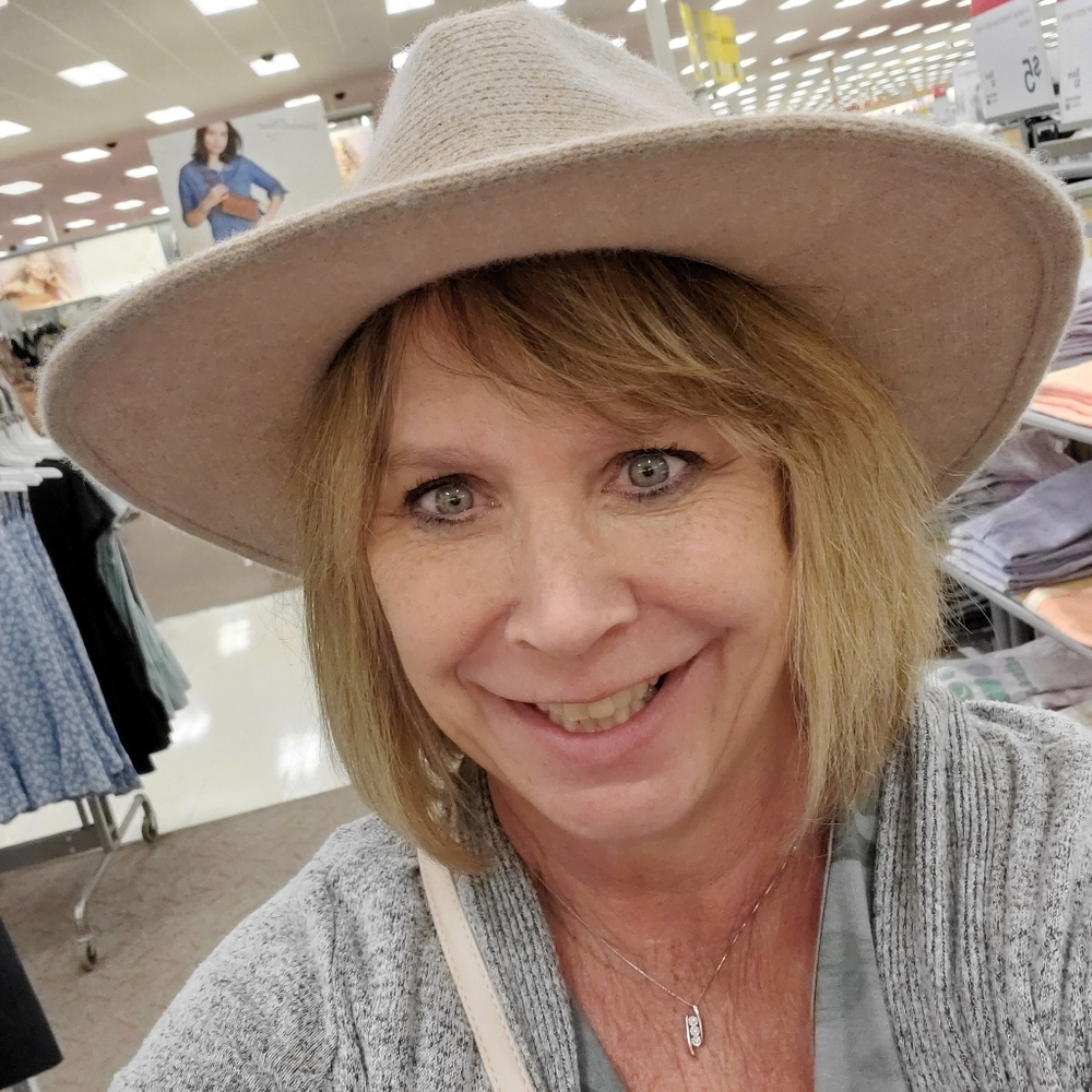 Meet your Posher, Shelley